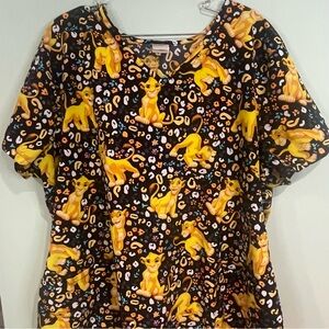 6/$25Disney Black Short Sleeve Top with Yellow Lion Print